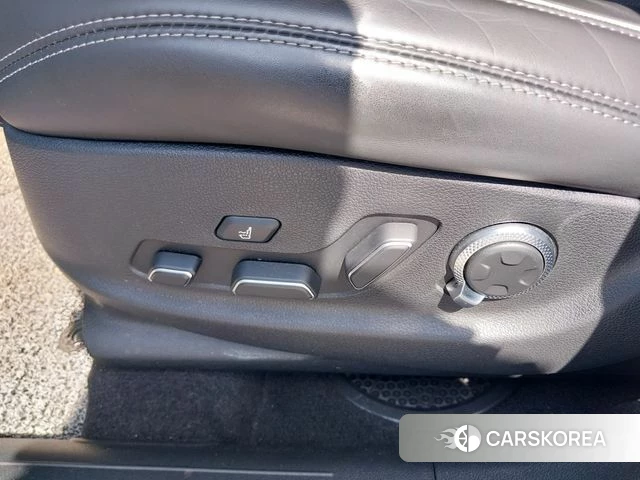 Genesis GV70 2023 Белый из Кореи, фото 4