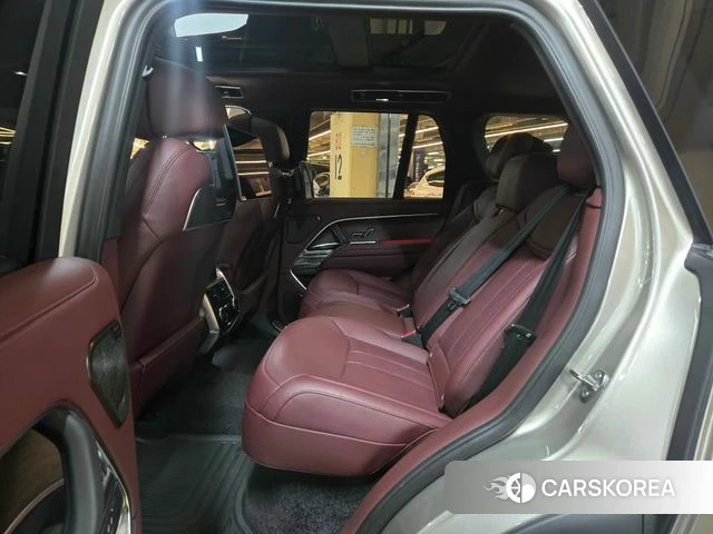 Land Rover Range Rover 5th Generation 2024 Золотой из Кореи, фото 4