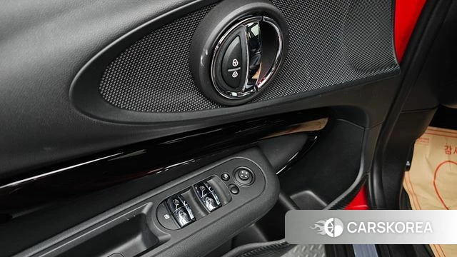 Mini Cooper Clubman 2023 Красный из Кореи, фото 4