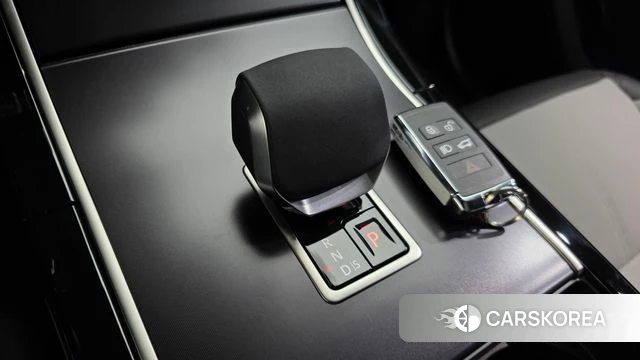 Land Rover Range Rover Velar 2026 Белый из Кореи, фото 4