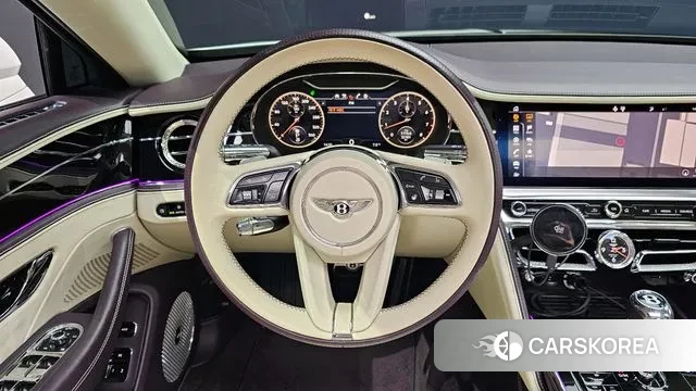Bentley Flying Spur 3rd Generation 2022 Белый из Кореи, фото 4
