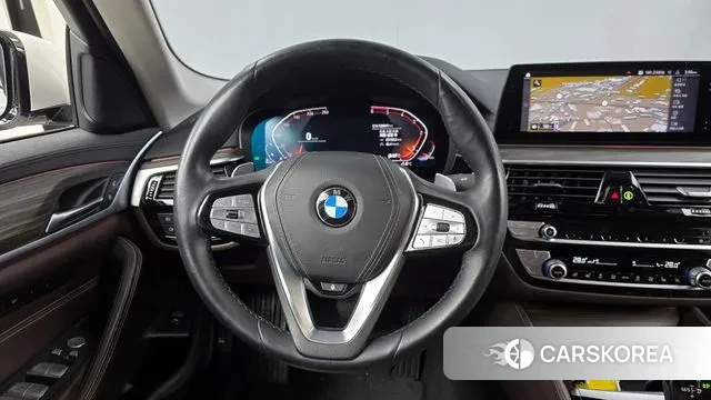 BMW 5 Series (G30) 2019 Белый из Кореи, фото 4