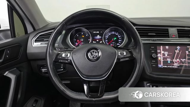 Volkswagen Tiguan second Generation 2020 Белый из Кореи, фото 4