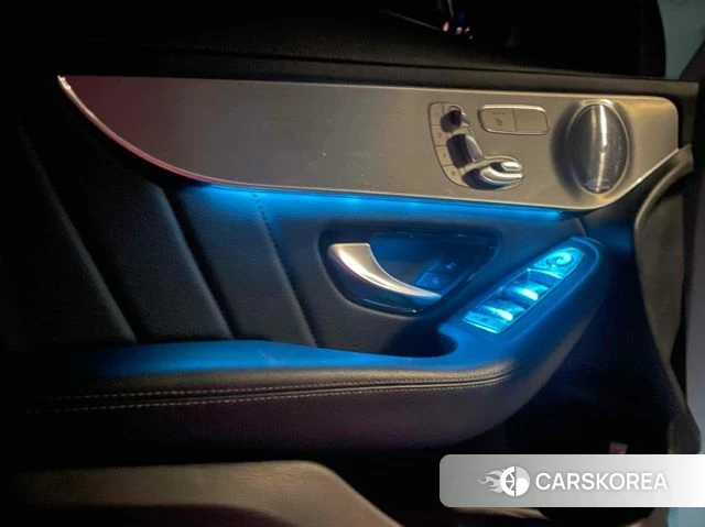 Mercedes-Benz GLC-Class X253 2018 Белый из Кореи, фото 4