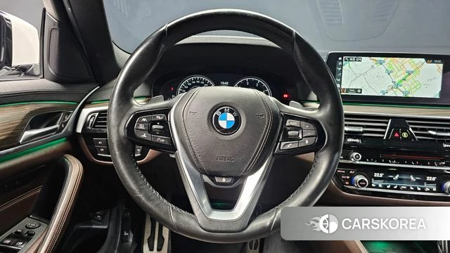BMW 5 Series (G30) 2018 Белый из Кореи, фото 4