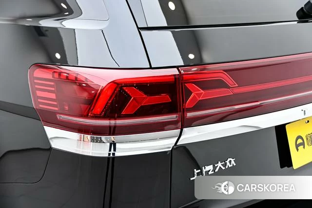 Volkswagen Tourang 2023 Черный из Китая, фото 4