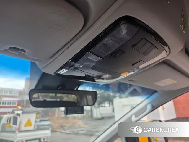 Hyundai Staria 2022 Желтый из Кореи, фото 4