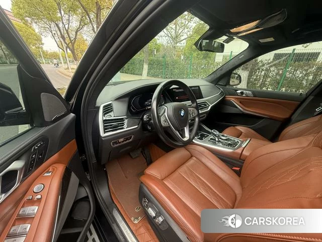 BMW X7 2021 Черный из Китая, фото 4