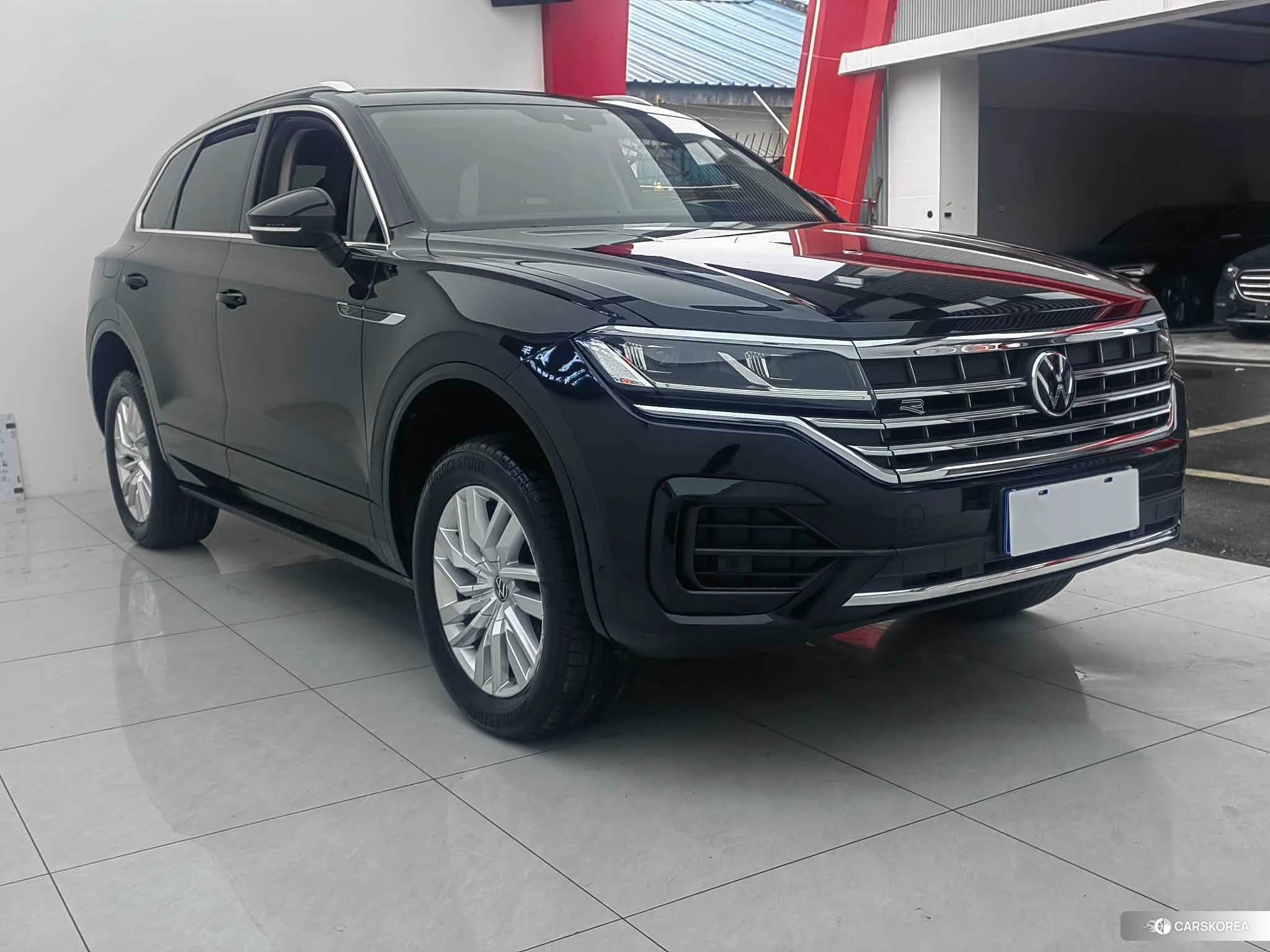 Volkswagen Touareg 2021 Черный из Китая, фото 4