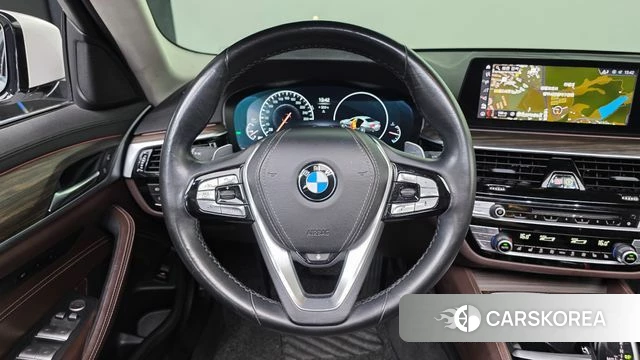 BMW 5 Series (G30) 2019 Белый из Кореи, фото 4