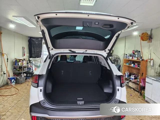 Kia Sportage 5th Generation Hybrid 2023 Белый из Кореи, фото 4