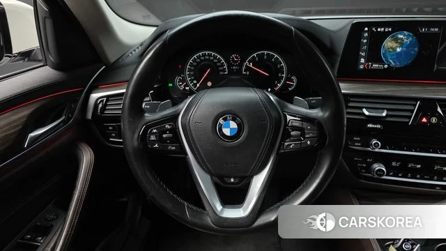 BMW 5 Series (G30) 2018 Белый из Кореи, фото 4