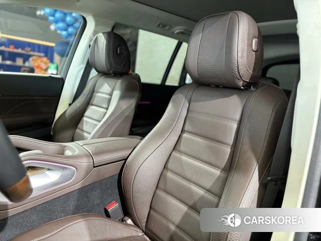 Mercedes-Benz GLS 2023 Черный из Китая, фото 4