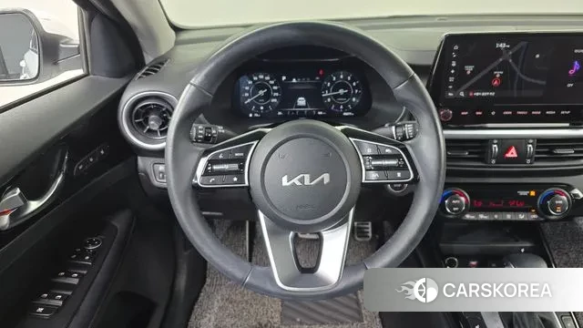 Kia The New K3 2nd generation 2022 Белый из Кореи, фото 4