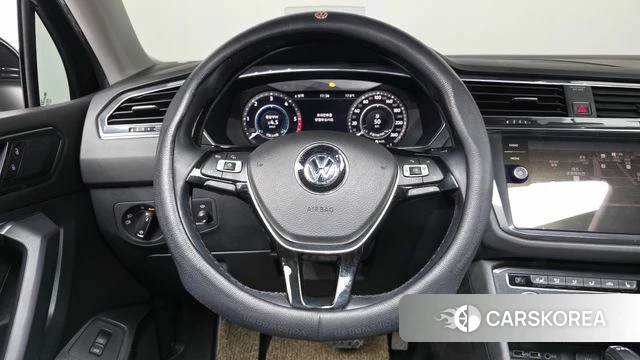 Volkswagen Tiguan Allspace 2018 Черный из Кореи, фото 4