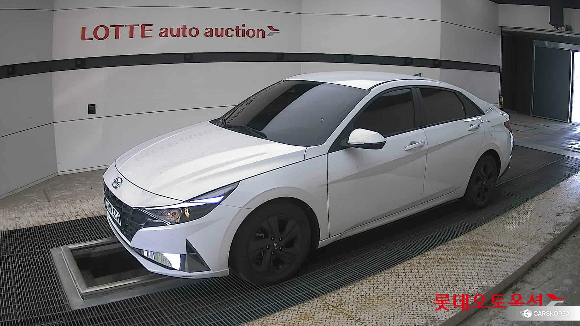 Hyundai Avante 2023 Polar White из Кореи, фото 4