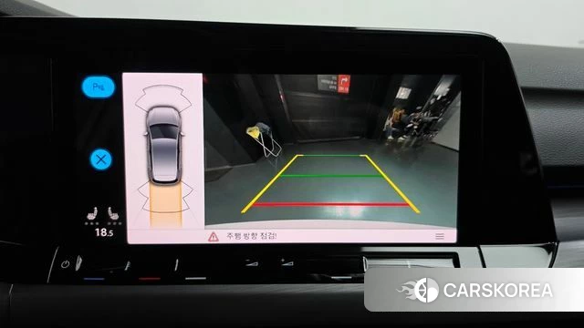 Volkswagen Golf 8th Generation 2022 Белый из Кореи, фото 4