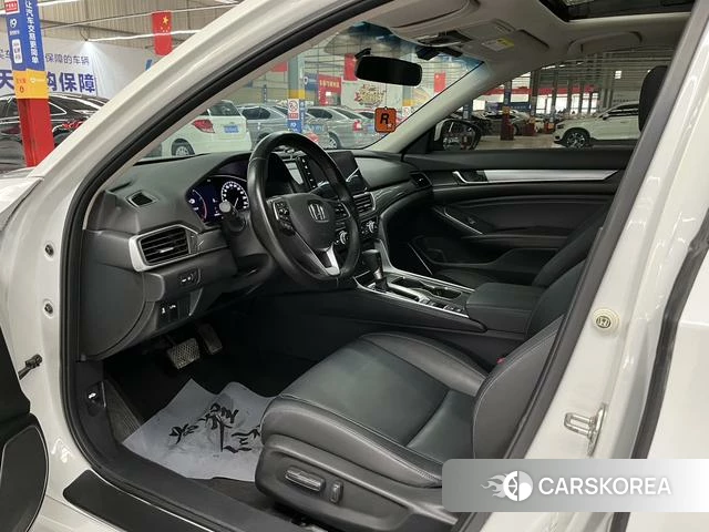 Honda Accord 2023 Белый из Китая, фото 4