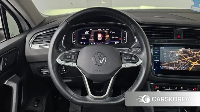 Volkswagen Tiguan second Generation 2022 Белый из Кореи, фото 4