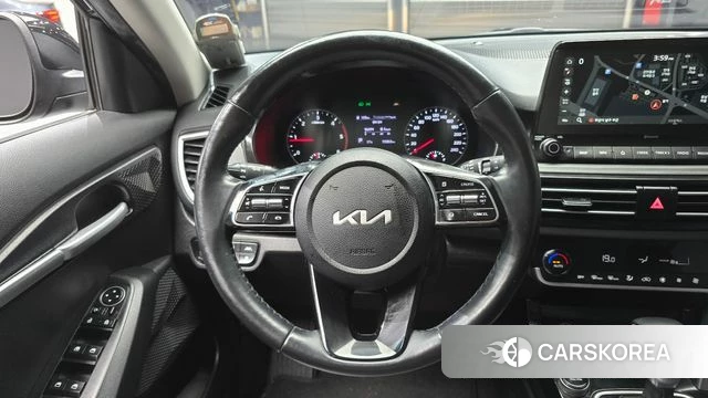 Kia Seltos 2021 Черный из Кореи, фото 4
