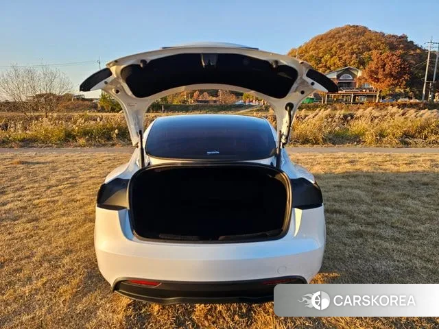 Tesla Model 3 2024 Белый из Кореи, фото 4