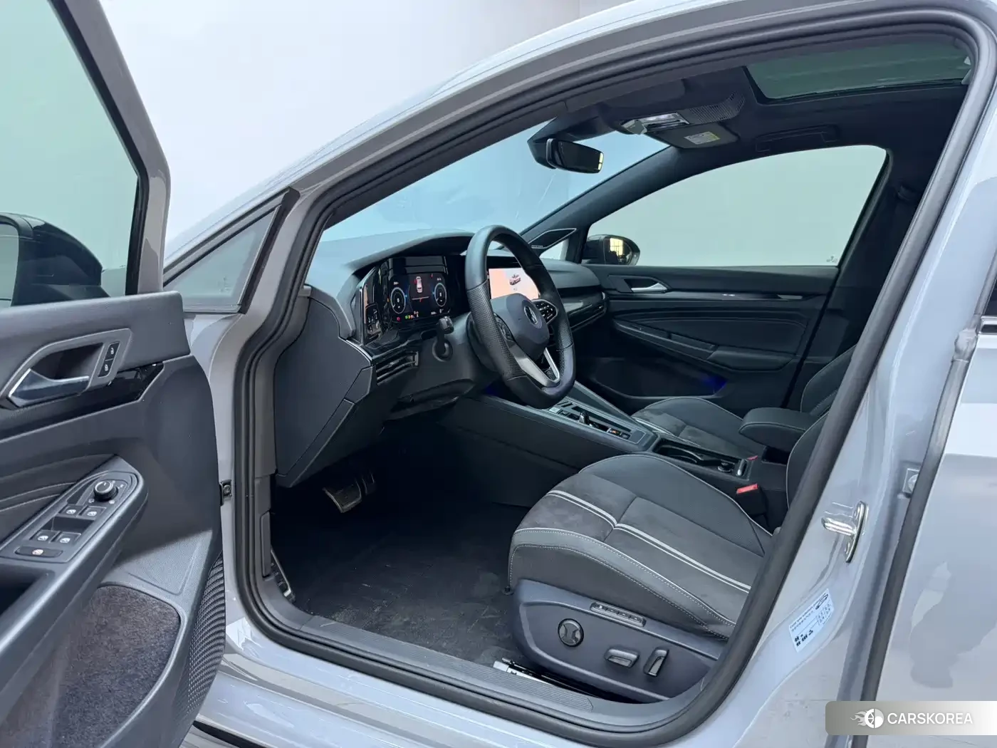 Volkswagen Golf 2023 Silver/gray из Китая, фото 5