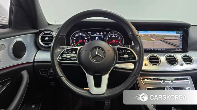 Mercedes-Benz E-Class W213 2019 Белый из Кореи, фото 4