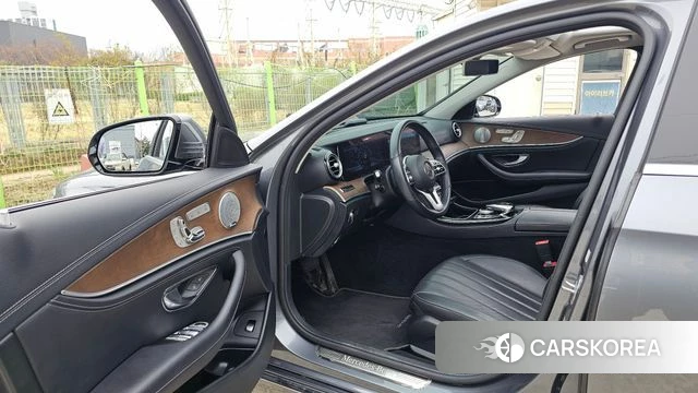 Mercedes-Benz E-Class W213 2018 Серый из Кореи, фото 4