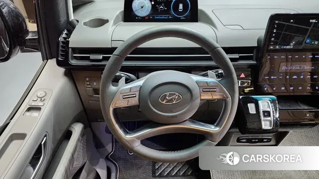 Hyundai Staria 2023 Белый из Кореи, фото 4