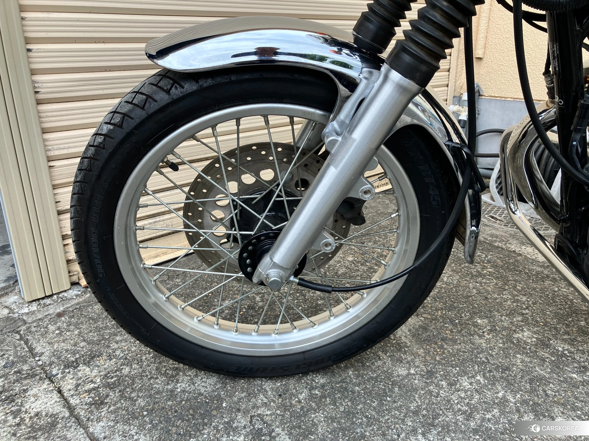 Проданный Yamaha SR 400 2020 из Японии, фото 3
