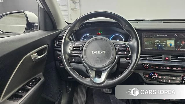Kia Niro Plus 2022 Серебряный из Кореи, фото 4
