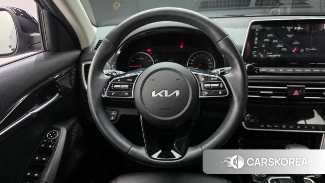 Kia Seltos 2022 Черный из Кореи, фото 4