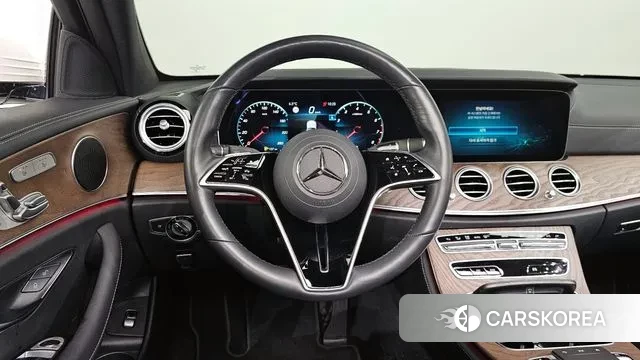 Mercedes-Benz E-Class W213 2022 Белый из Кореи, фото 4