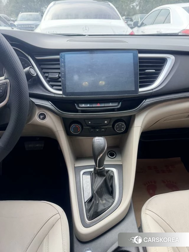 Buick Yinglang 2018 Белый из Китая, фото 4