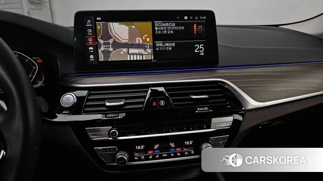 BMW 5 Series (G30) 2020 Белый из Кореи, фото 4