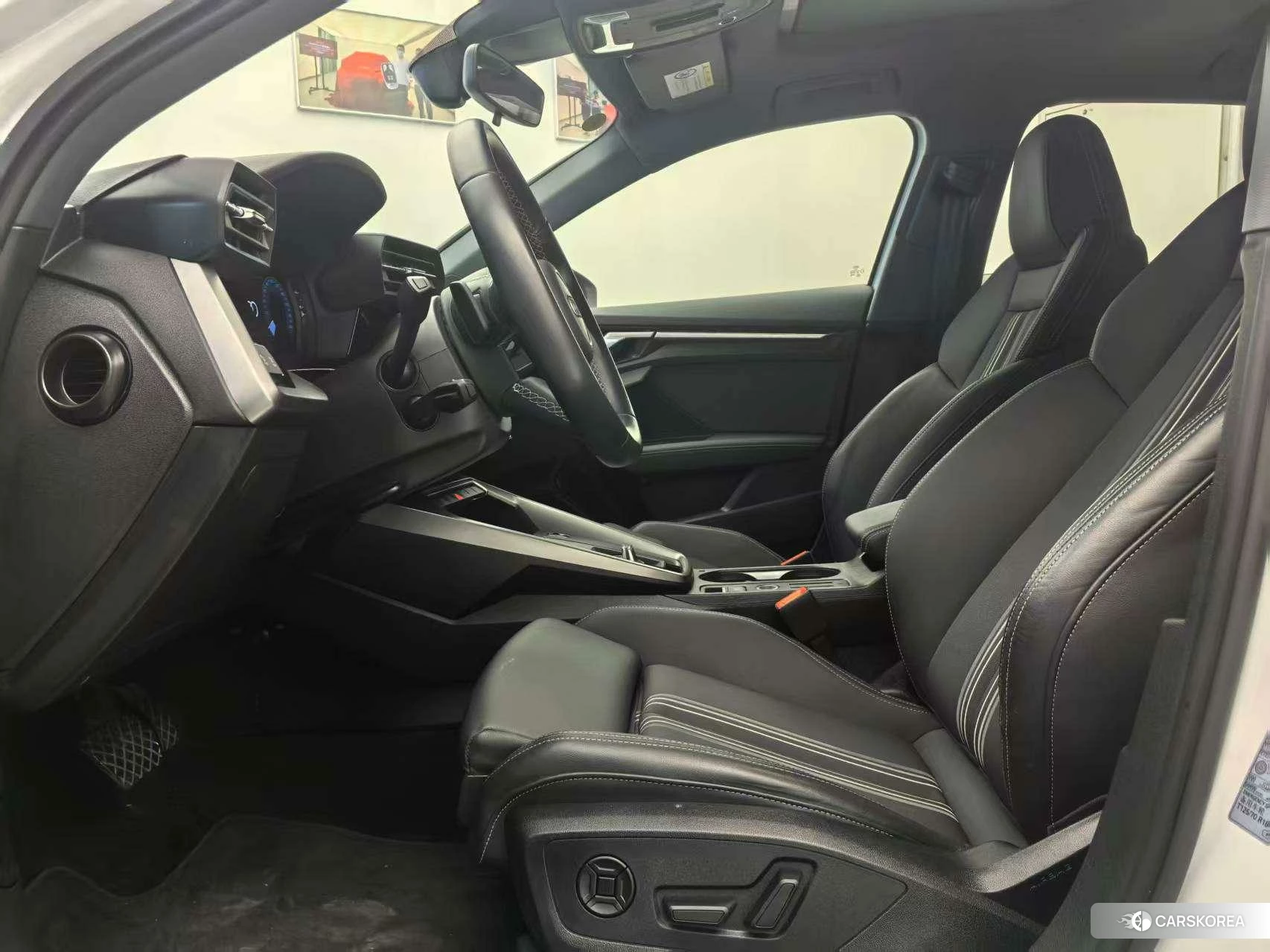 Audi A3 2023 Белый из Китая, фото 4
