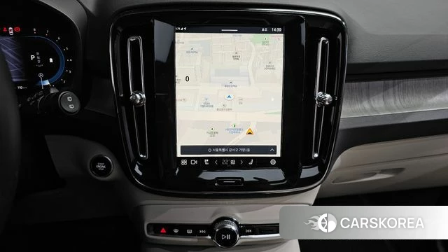 Volvo XC40 2024 Белый из Кореи, фото 4