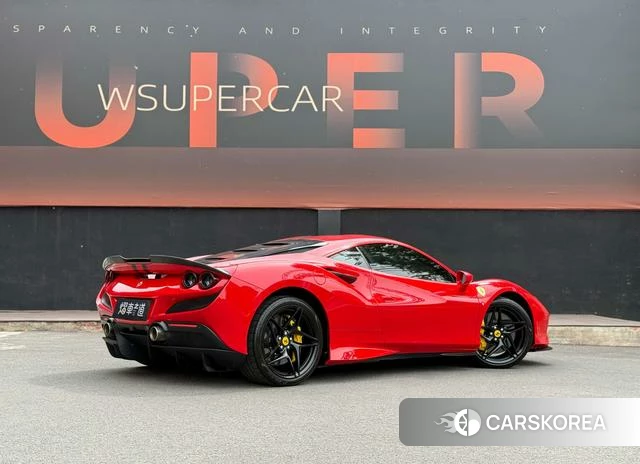 Ferrari F8 2023 Красный из Китая, фото 4