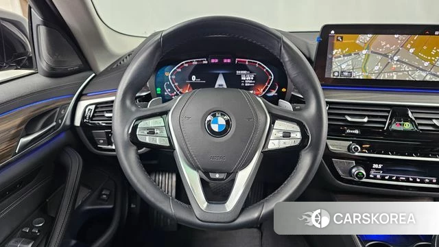 BMW 5 Series (G30) 2022 Черный из Кореи, фото 4
