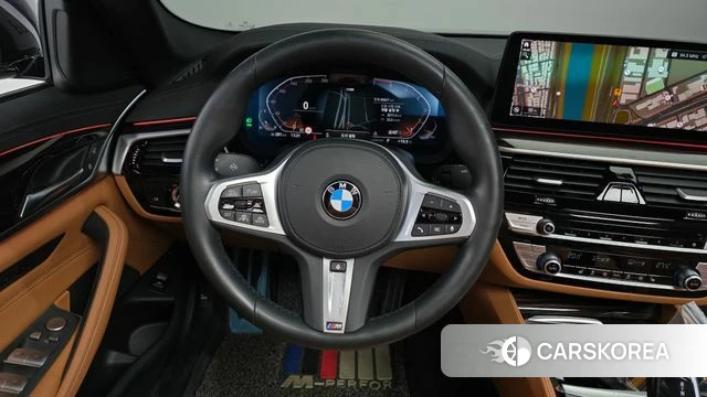BMW 5 Series (G30) 2021 Черный из Кореи, фото 4