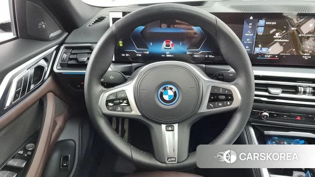 BMW i4 2023 Белый из Кореи, фото 4