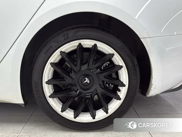 Tesla Model 3 2025 Белый из Китая, фото 4