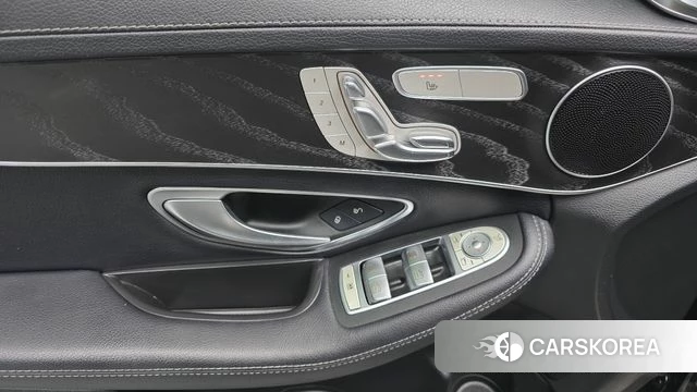 Mercedes-Benz C-Class W205 2019 Черный из Кореи, фото 4