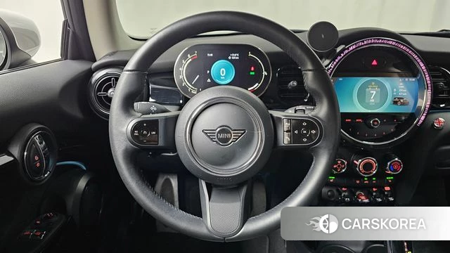 Mini Cooper 2022 Серебряный из Кореи, фото 4