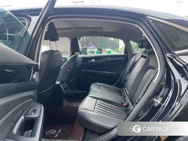 Volkswagen Passat 2023 Черный из Китая, фото 4