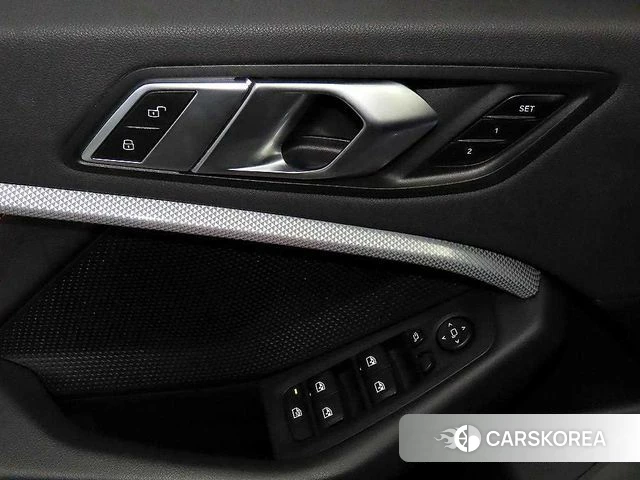 BMW 1 Series (F40) 2021 Черный из Кореи, фото 4