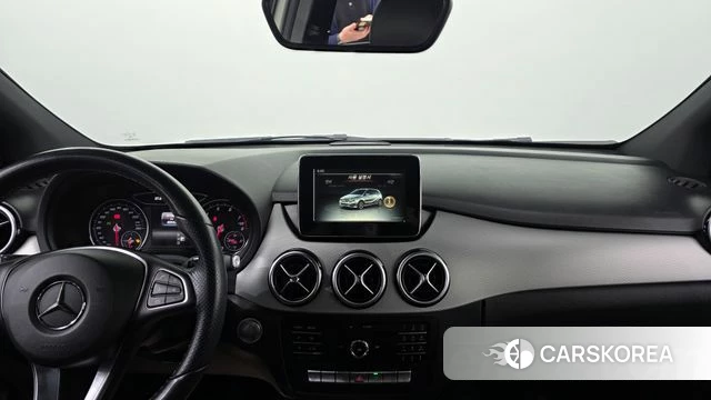 Mercedes-Benz B-Class W246 2018 Белый из Кореи, фото 4