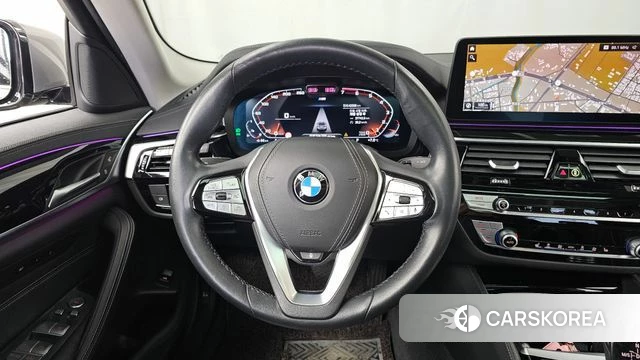 BMW 5 Series (G30) 2022 Песочный из Кореи, фото 4