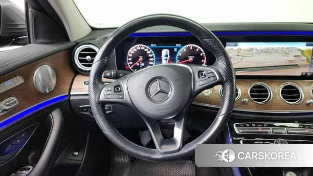 Mercedes-Benz E-Class W213 2018 Серый из Кореи, фото 4