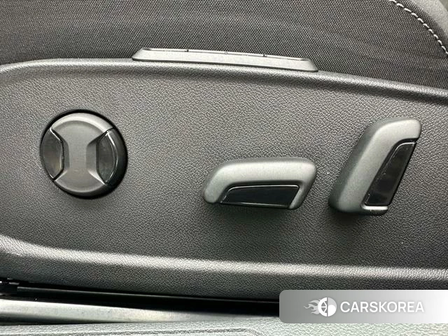 Volkswagen Golf 2023 Темно-серый из Китая, фото 4